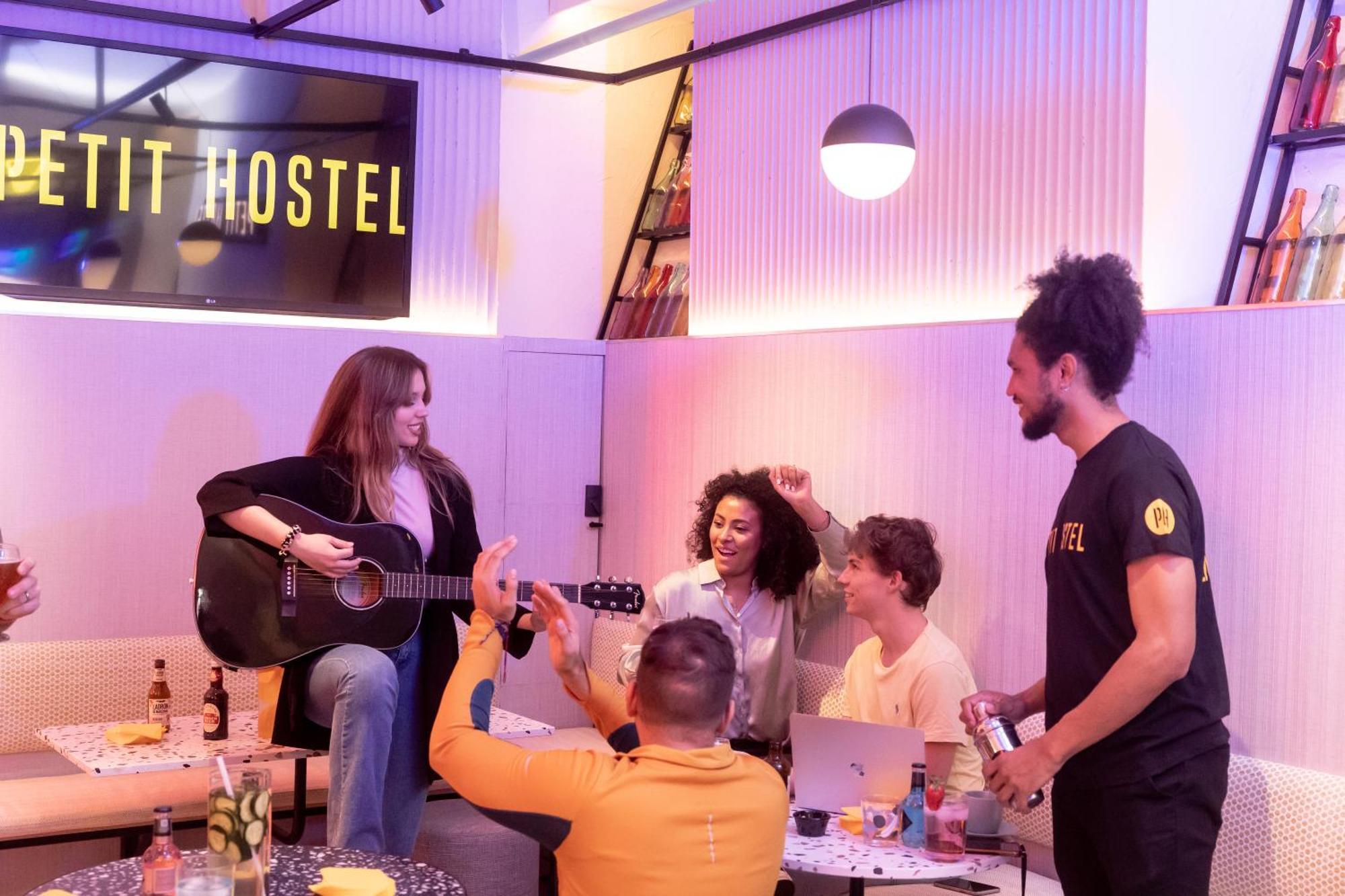 Petit Hostel Palacio Real Madrid Eksteriør bilde